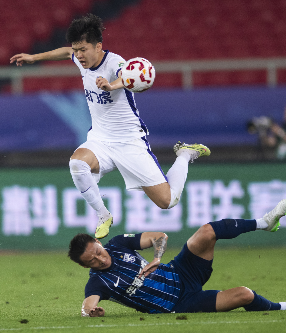 通过精准引 通过精准引